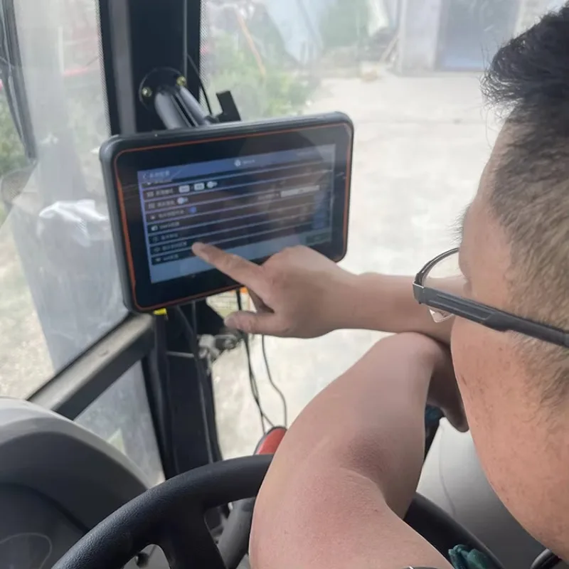 Сельское оборудование трактор автопилот - Фотография_2