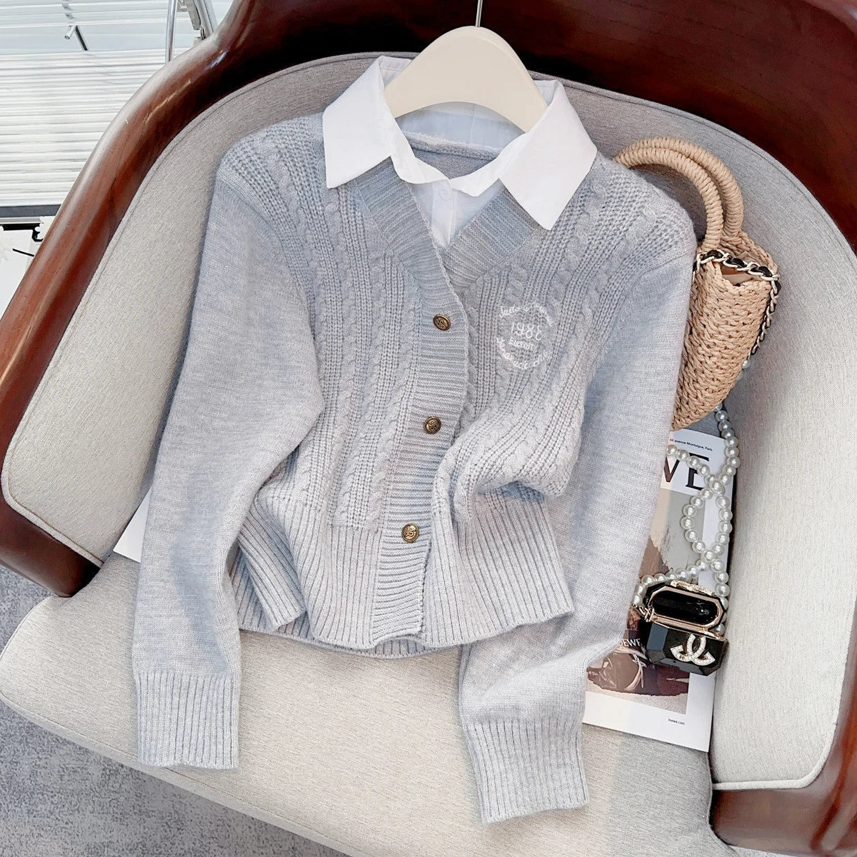 Женский свитер с длинным рукавом - Фотография_3