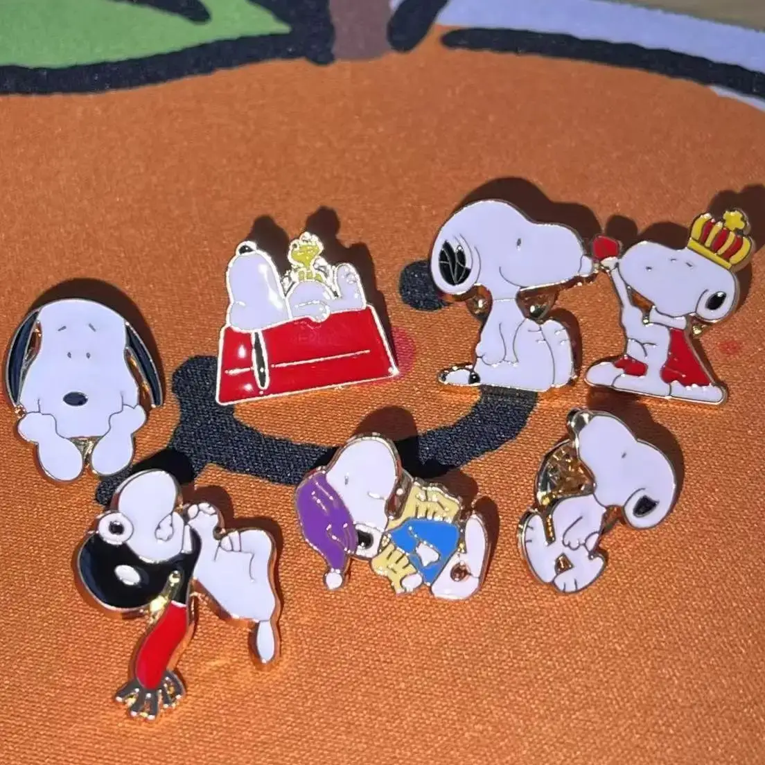 Металлические значки в стиле аниме snoopys