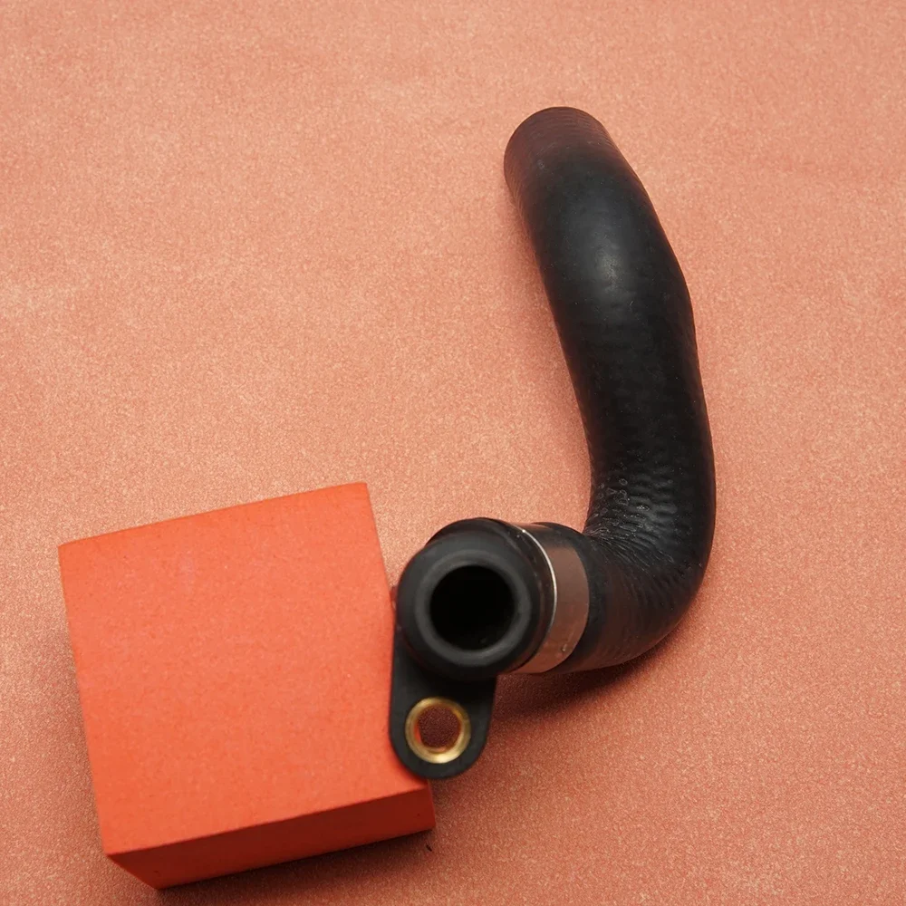 30713530 lr001442 верхний шланг - Фотография_4