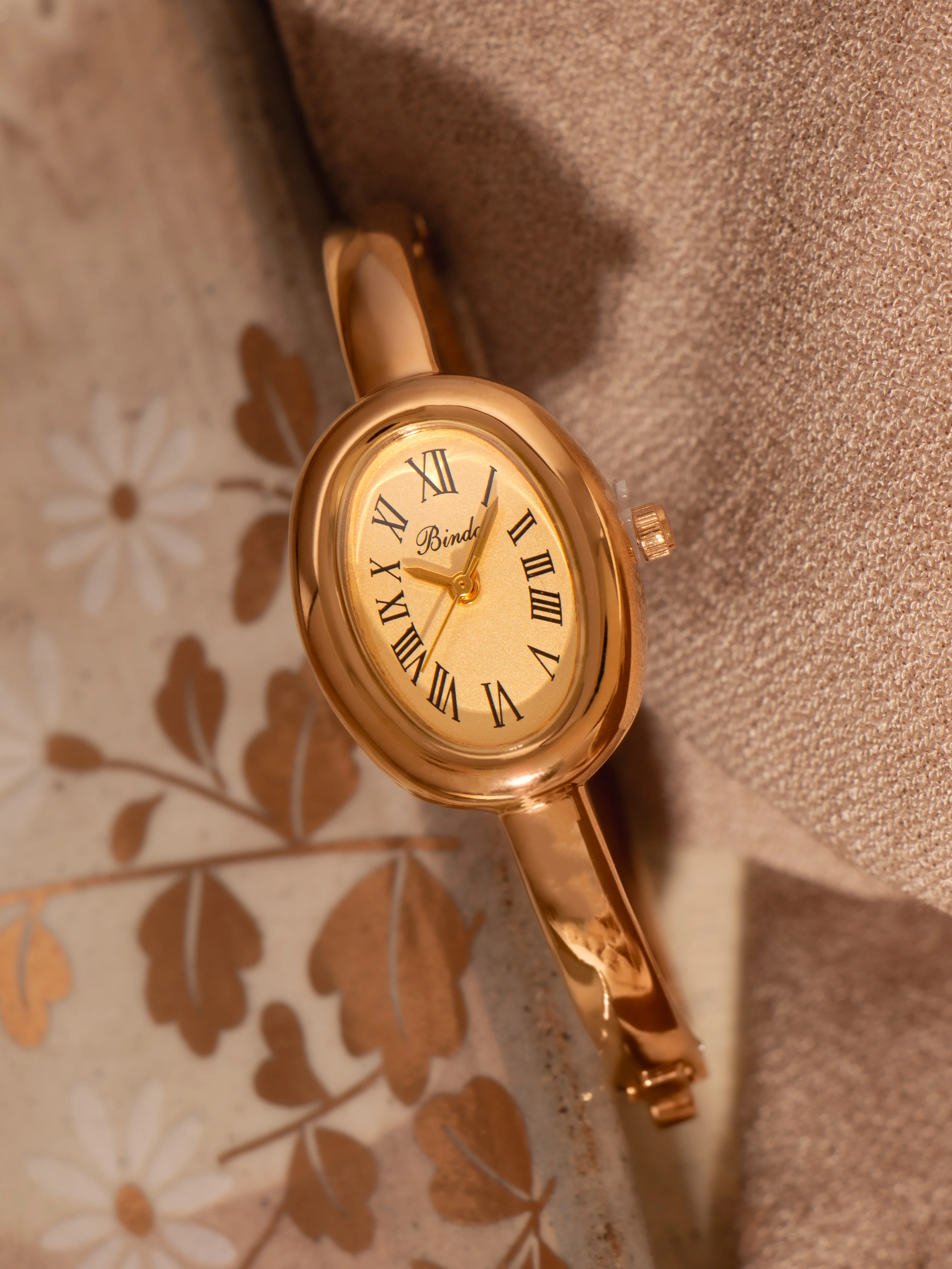 Роскошные золотые женские кварцевые - Фотография_4