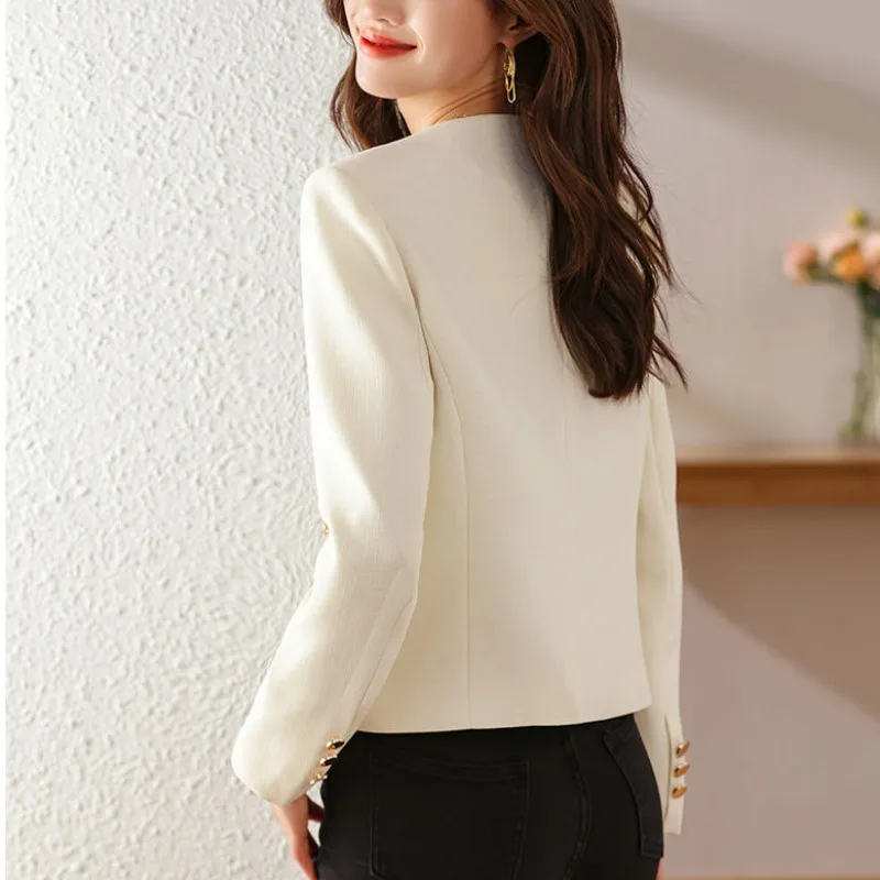 Белый, черный блейзер - Фотография_5