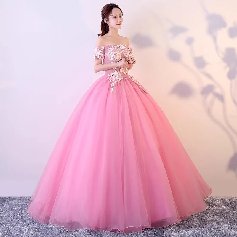 Розовое бальное платье 15-летние платья quinceanera с кружевным цветком