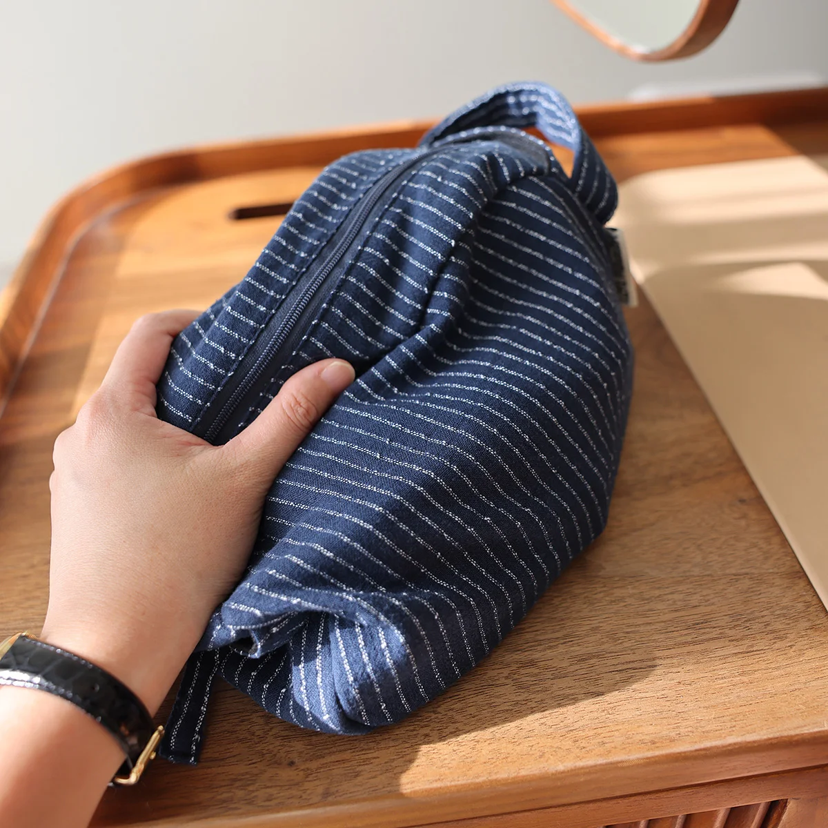 Ручные вместительные косметички для мужчин и женщин - Фотография_3