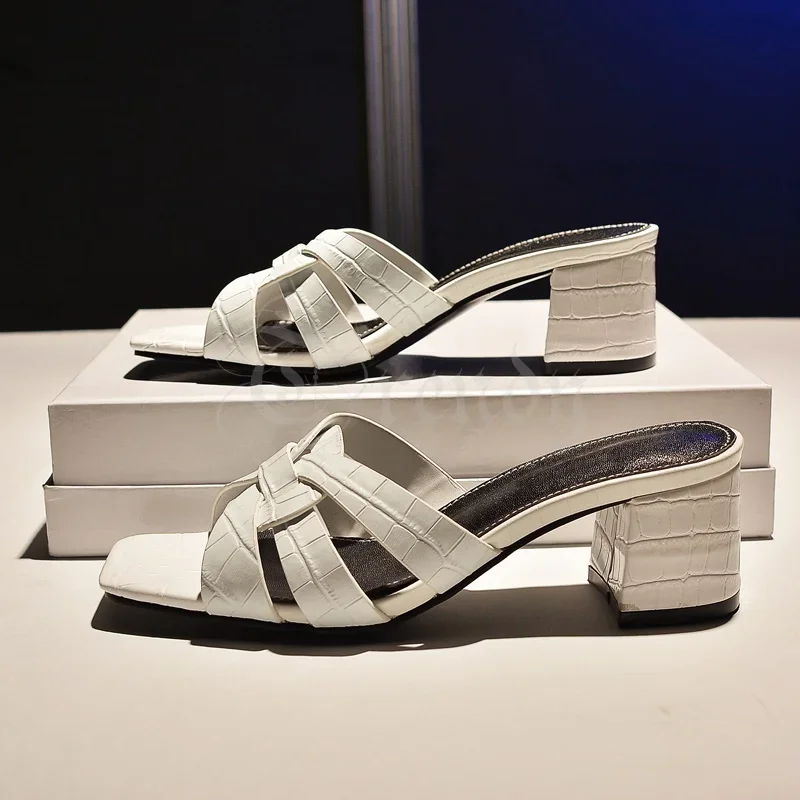 Красные кожаные сандалии с плетеным крестом - Фотография_4