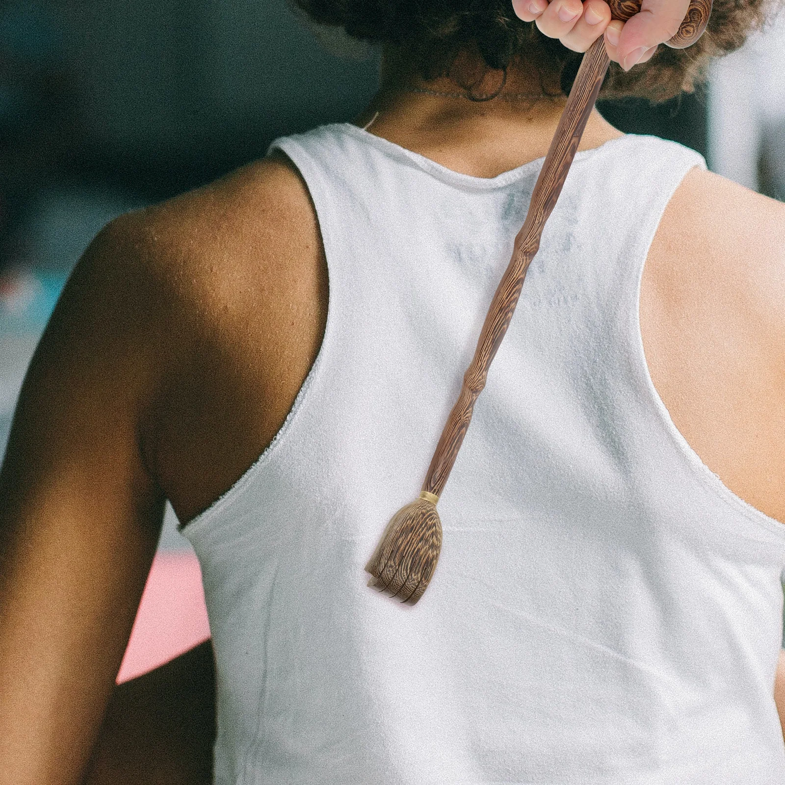 Деревянный массажер для спины