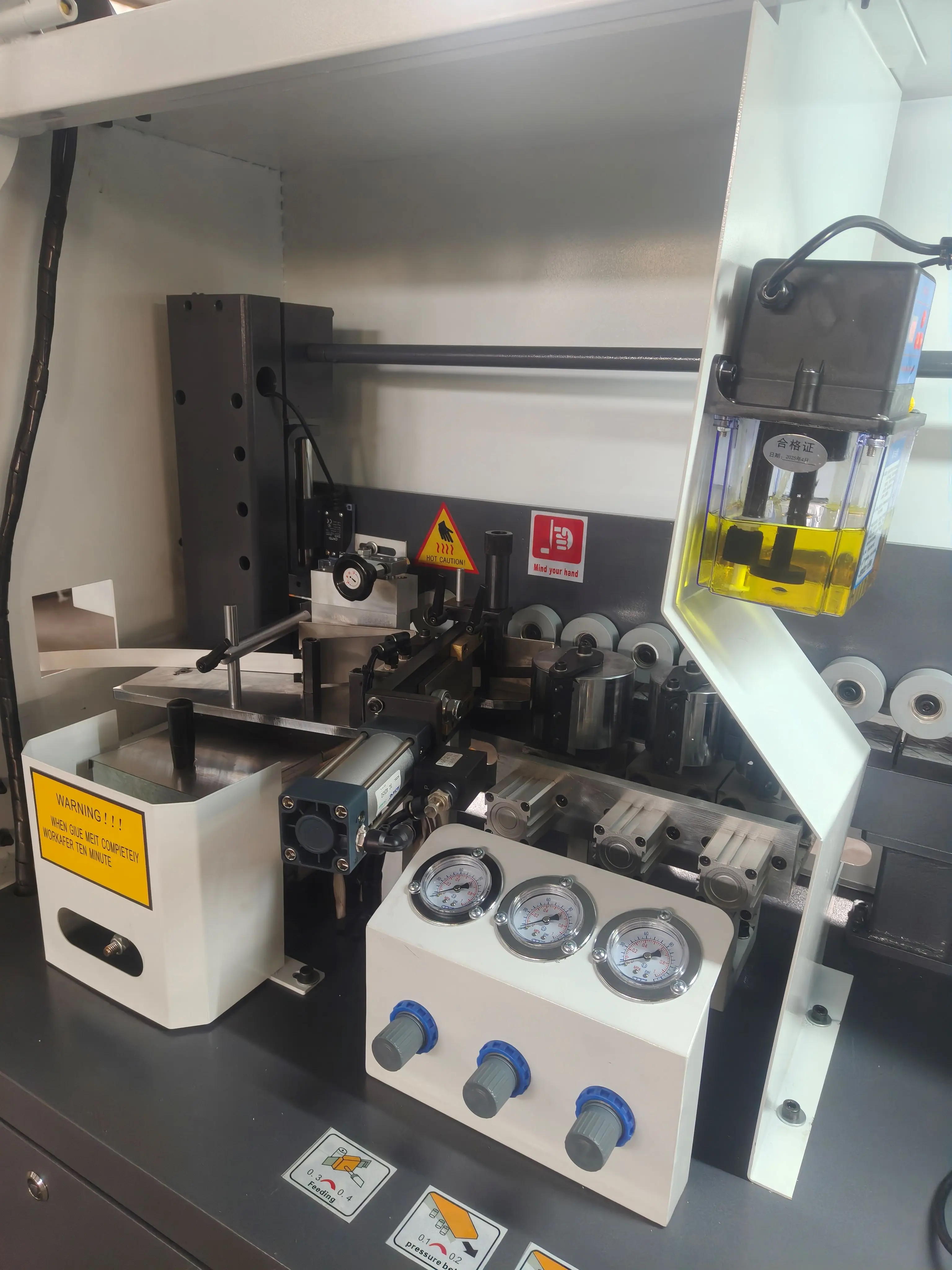 Автоматический триммер для кромок из пвх