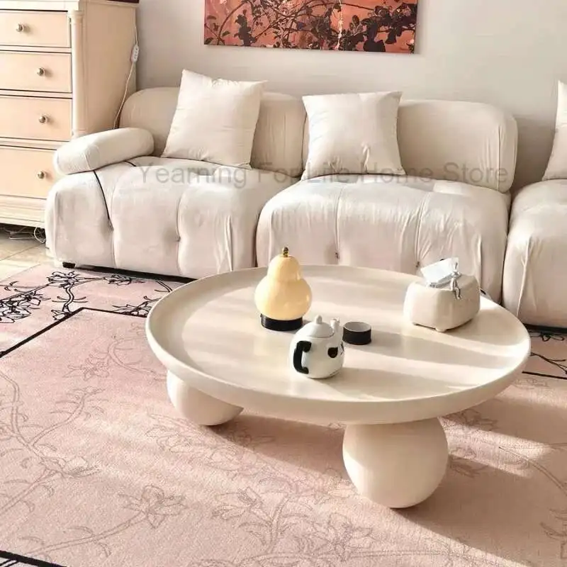 Роскошные дизайнерские журнальные столики в центре спальни - Фотография_4