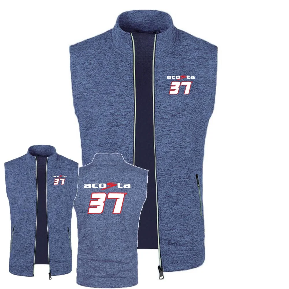 Мужской жилет, водолазка