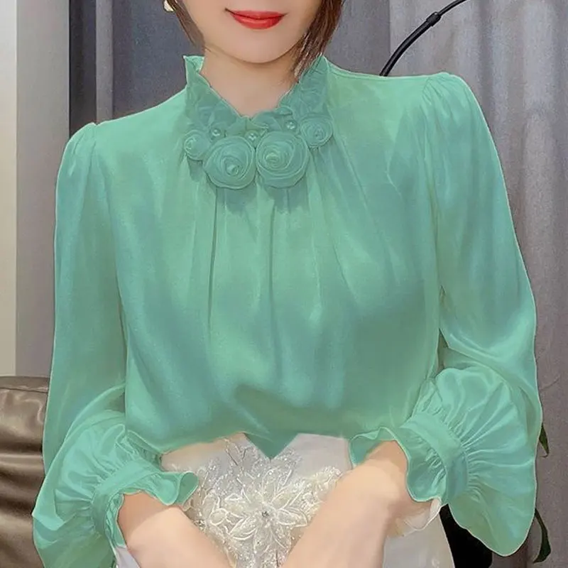 Элегантная блузка со складками и воротником-стойкой - Фотография_3