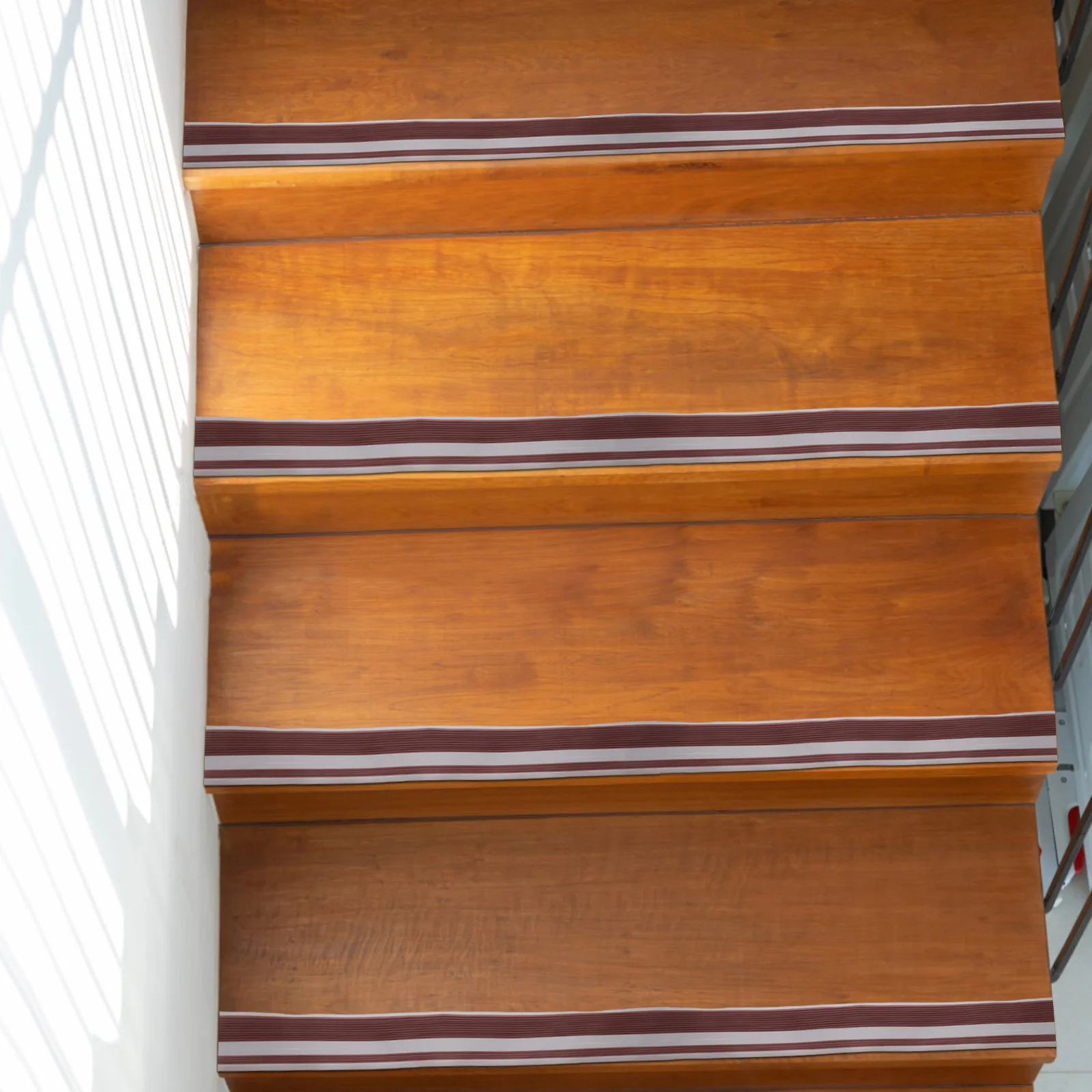 2 м противоскользящая защита кромок лестницы - Фотография_5