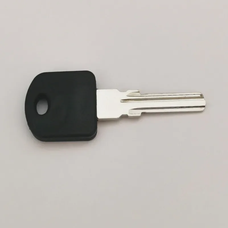 P15 подходит для заготовок ключей с проволочным замком - Фотография_3
