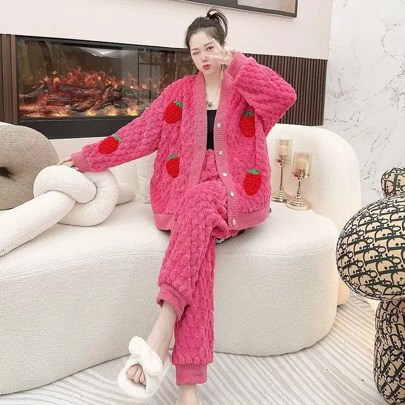 Коралловая бархатная пижама женская