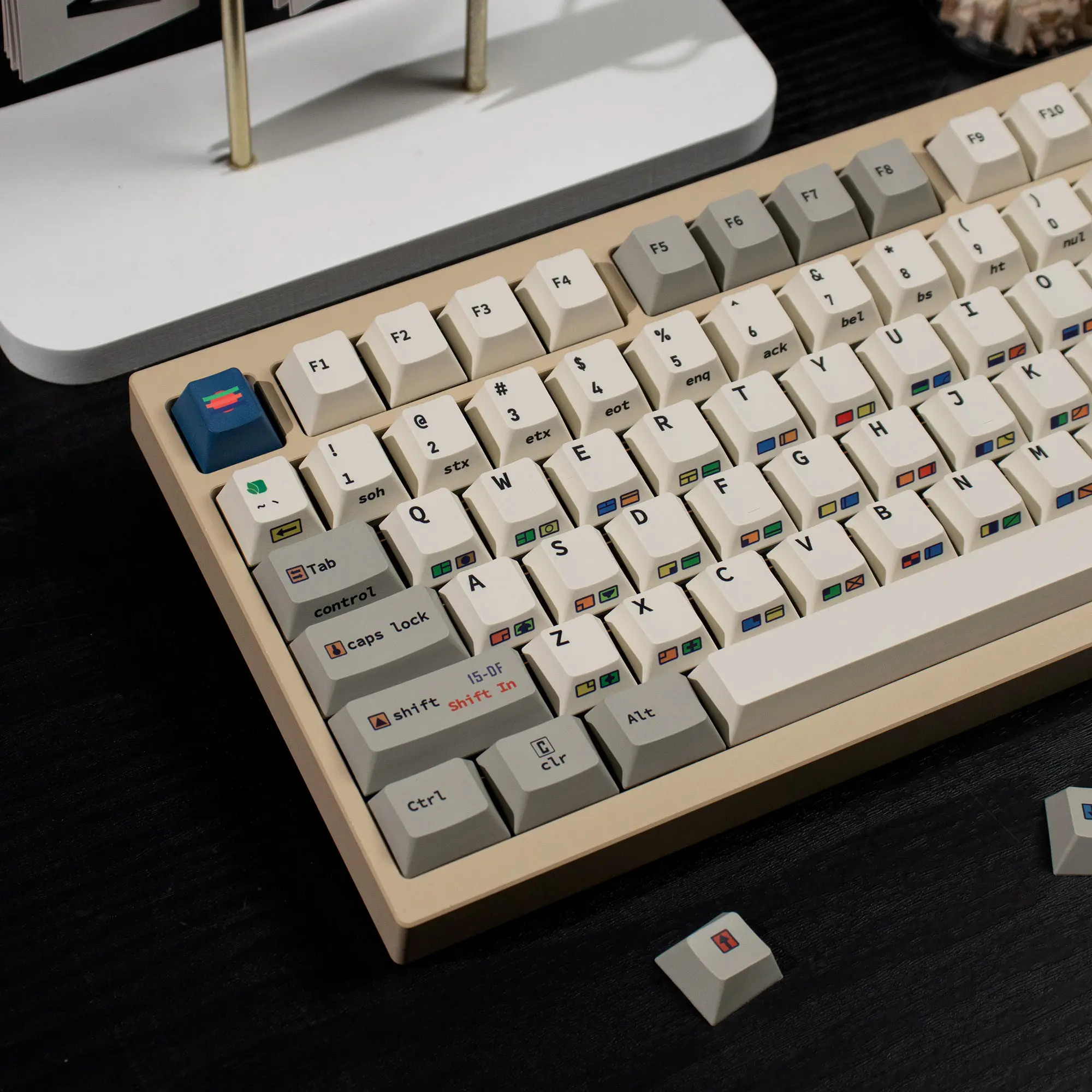 Колпачки для клавиш в стиле ретро с 147 клавишами c64