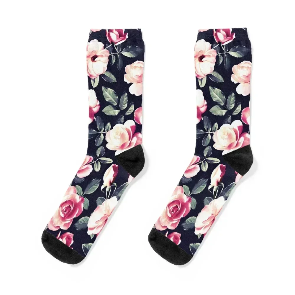 Moody vintage rose chintz in peach
