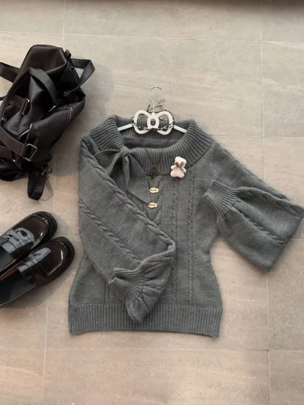 Милый вязаный свитер в консервативном - Фотография_4