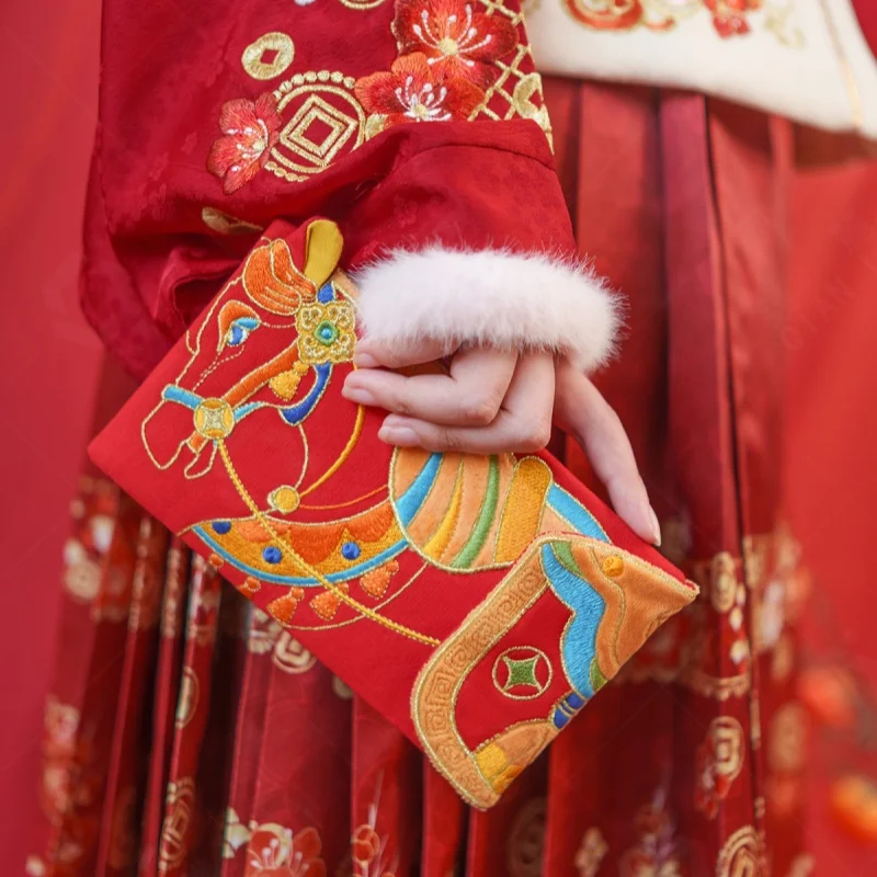 2026 год лошади, красный конверт - Фотография_3