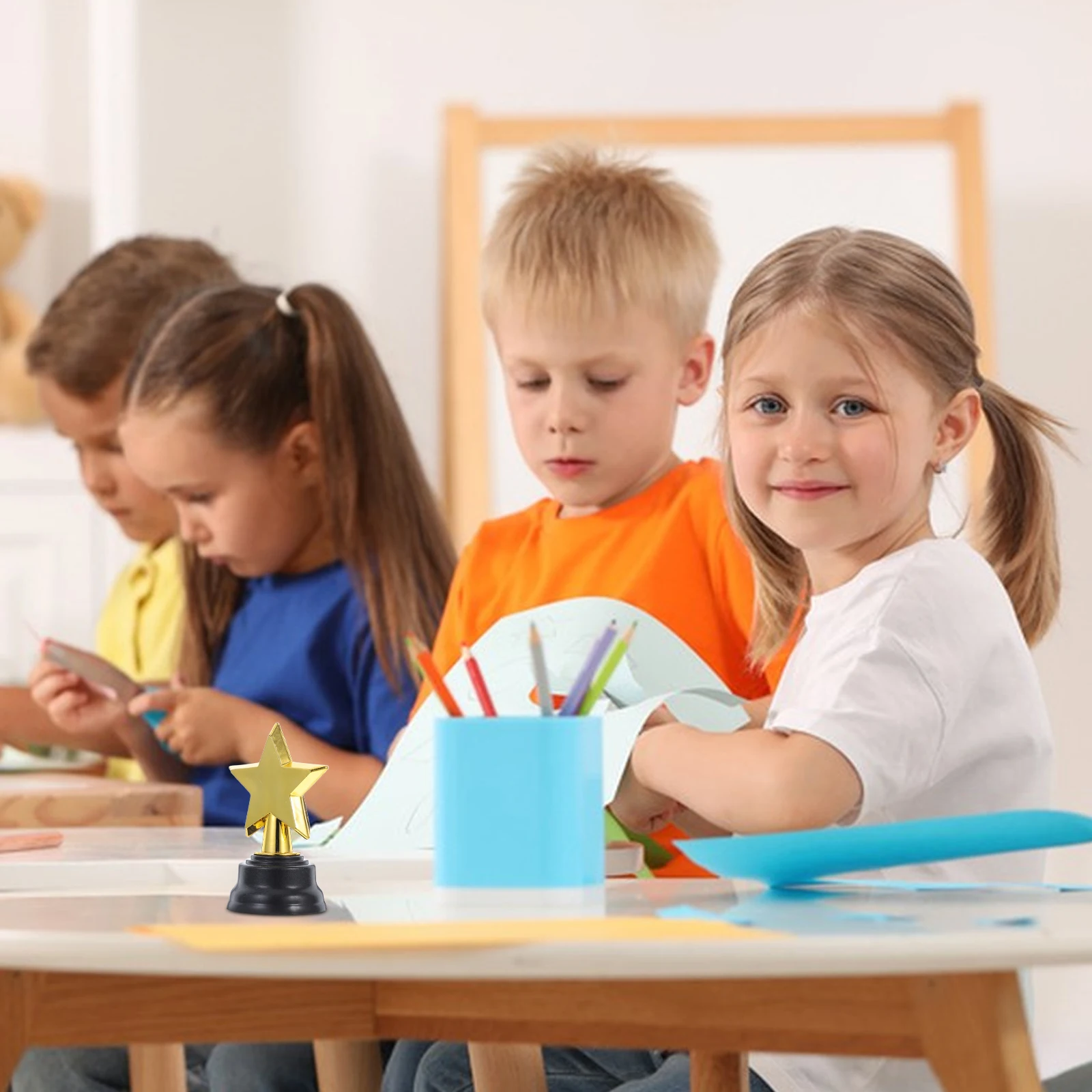 Пластиковый звездный трофей - Фотография_3