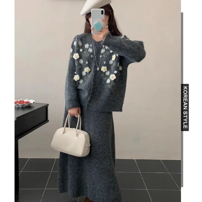 Корейский комплект с цветочной вышивкой - Фотография_2