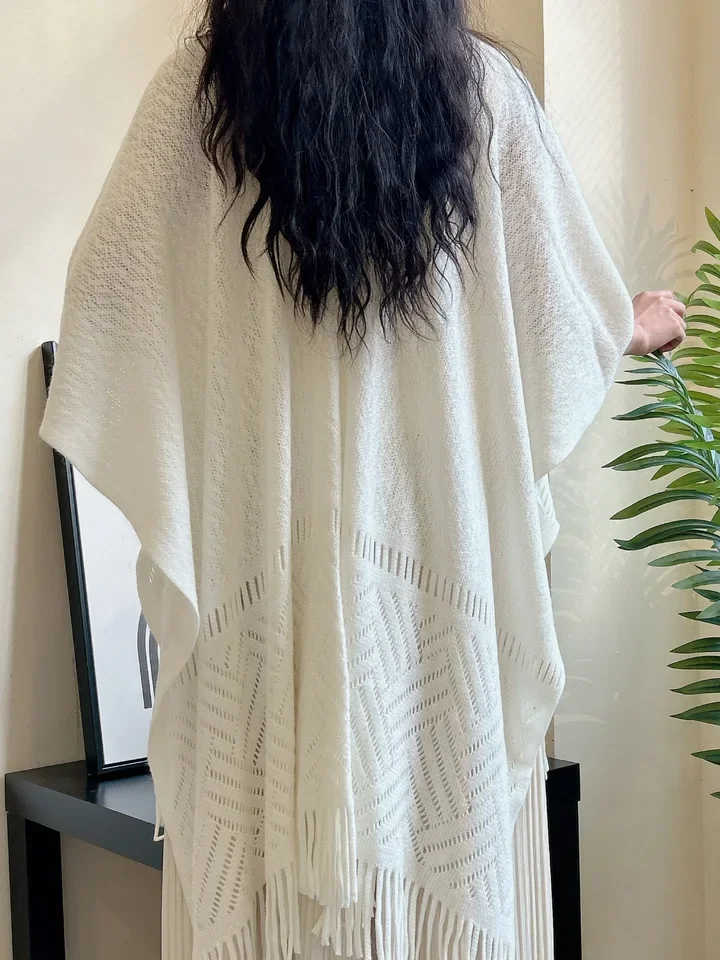 Лето 2022, белая кружевная шаль