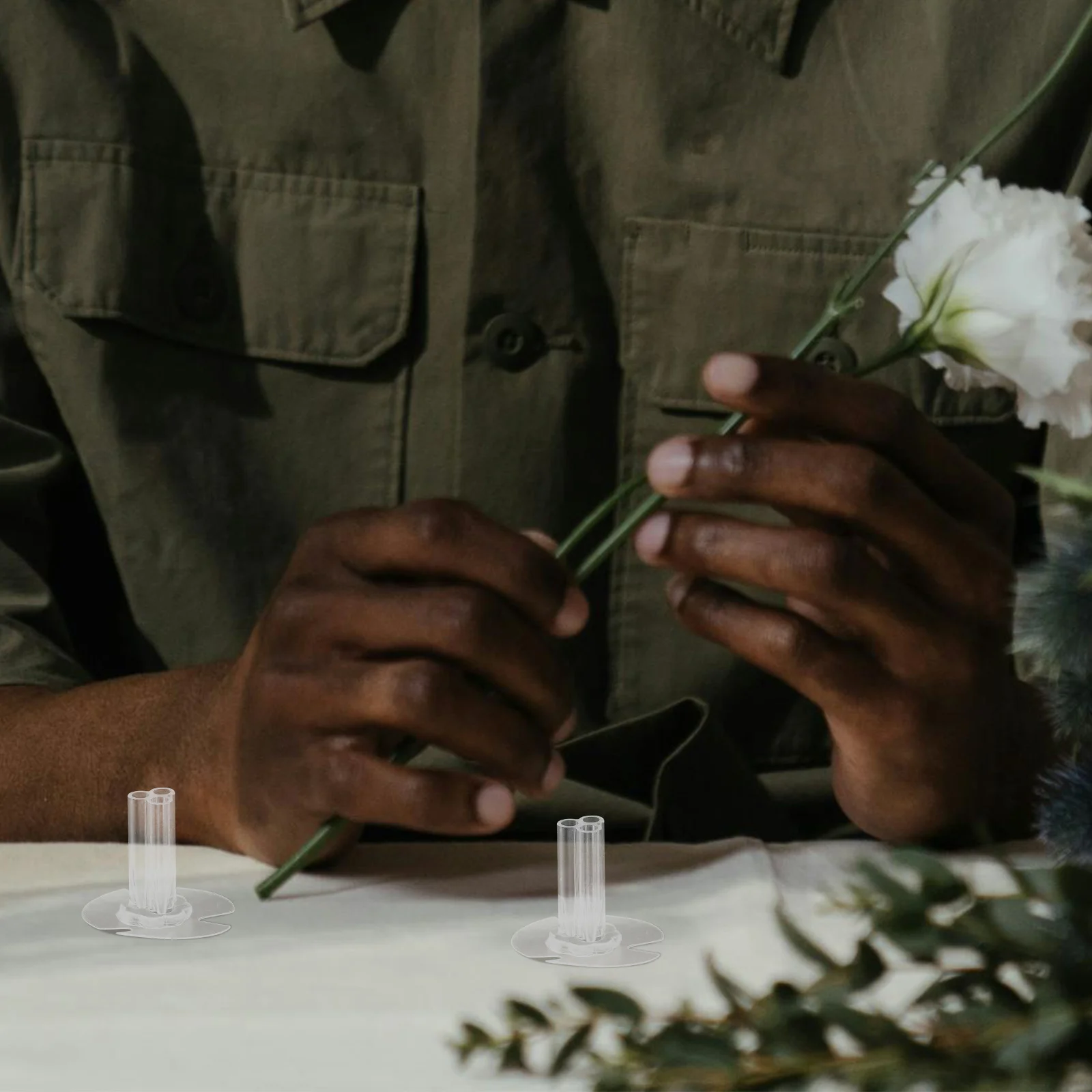 Круглая клейкая цветочная основа с тремя слотами - Фотография_4