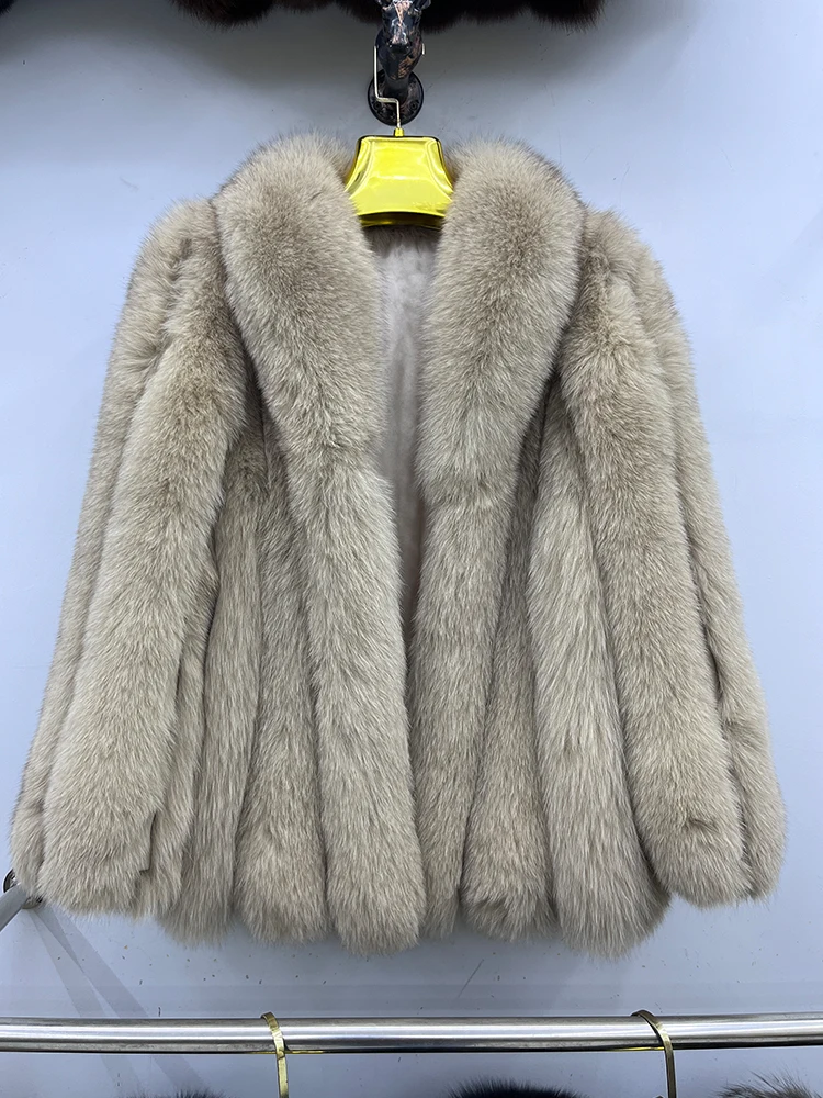 Зимняя теплая куртка из лисьего меха