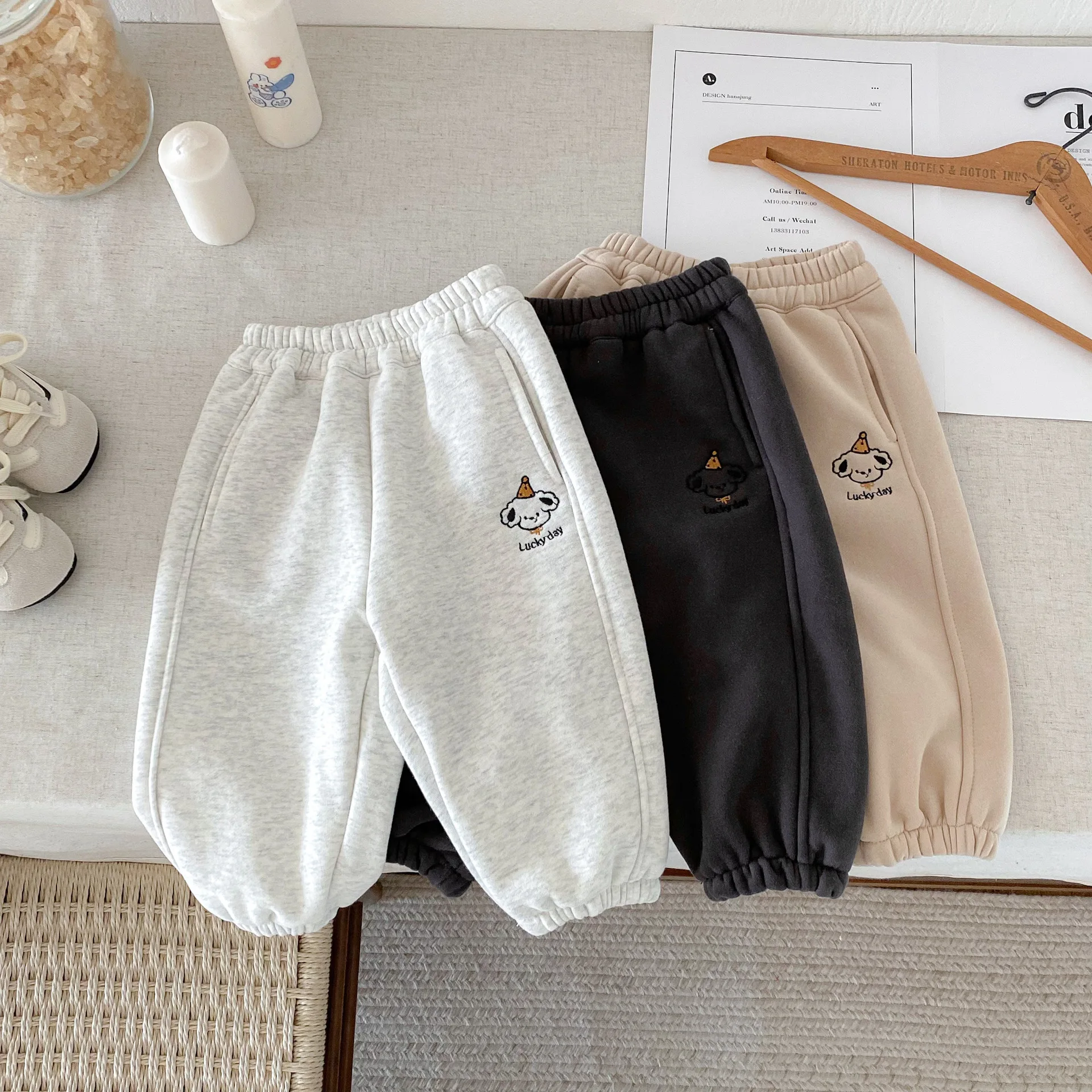 Зимние новые бархатные толстые теплые штаны для малышей - Фотография_2