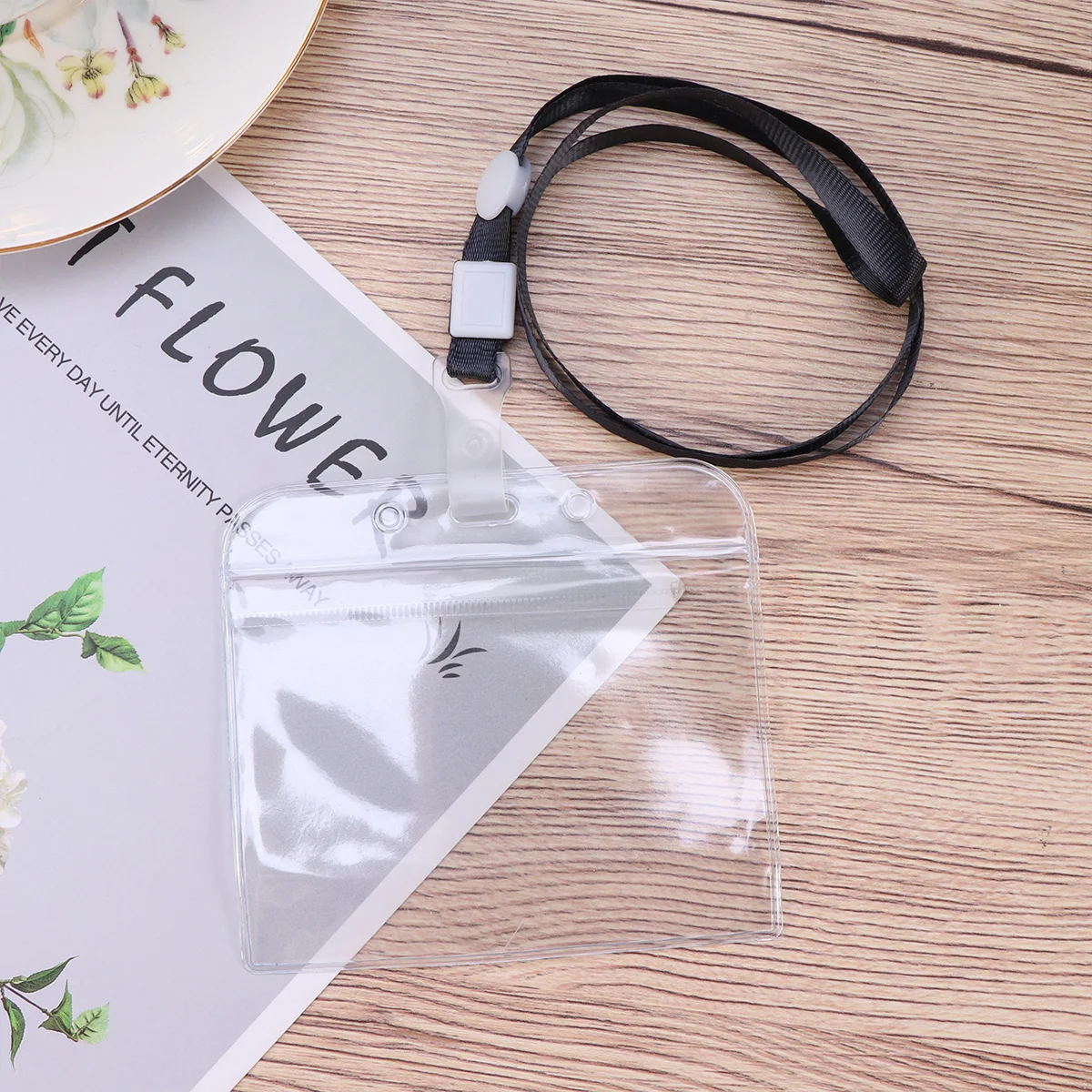 Прозрачная сумка-держатель для удостоверения личности - Фотография_5