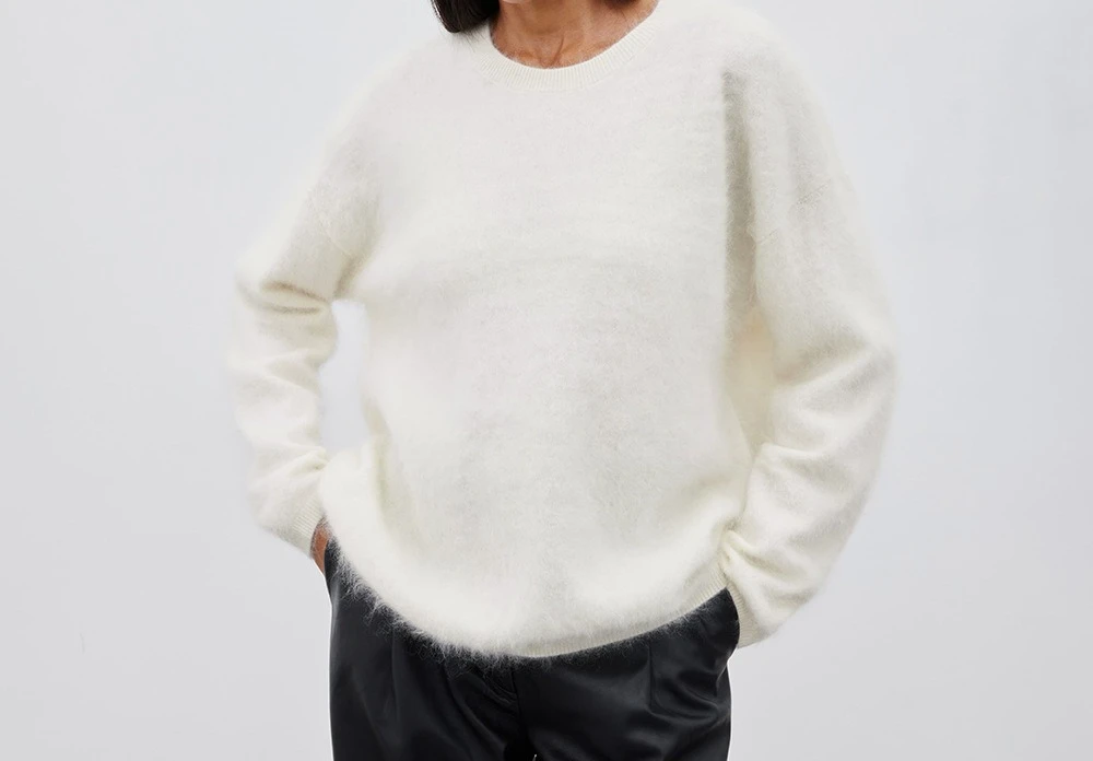 Пуловер с круглым вырезом