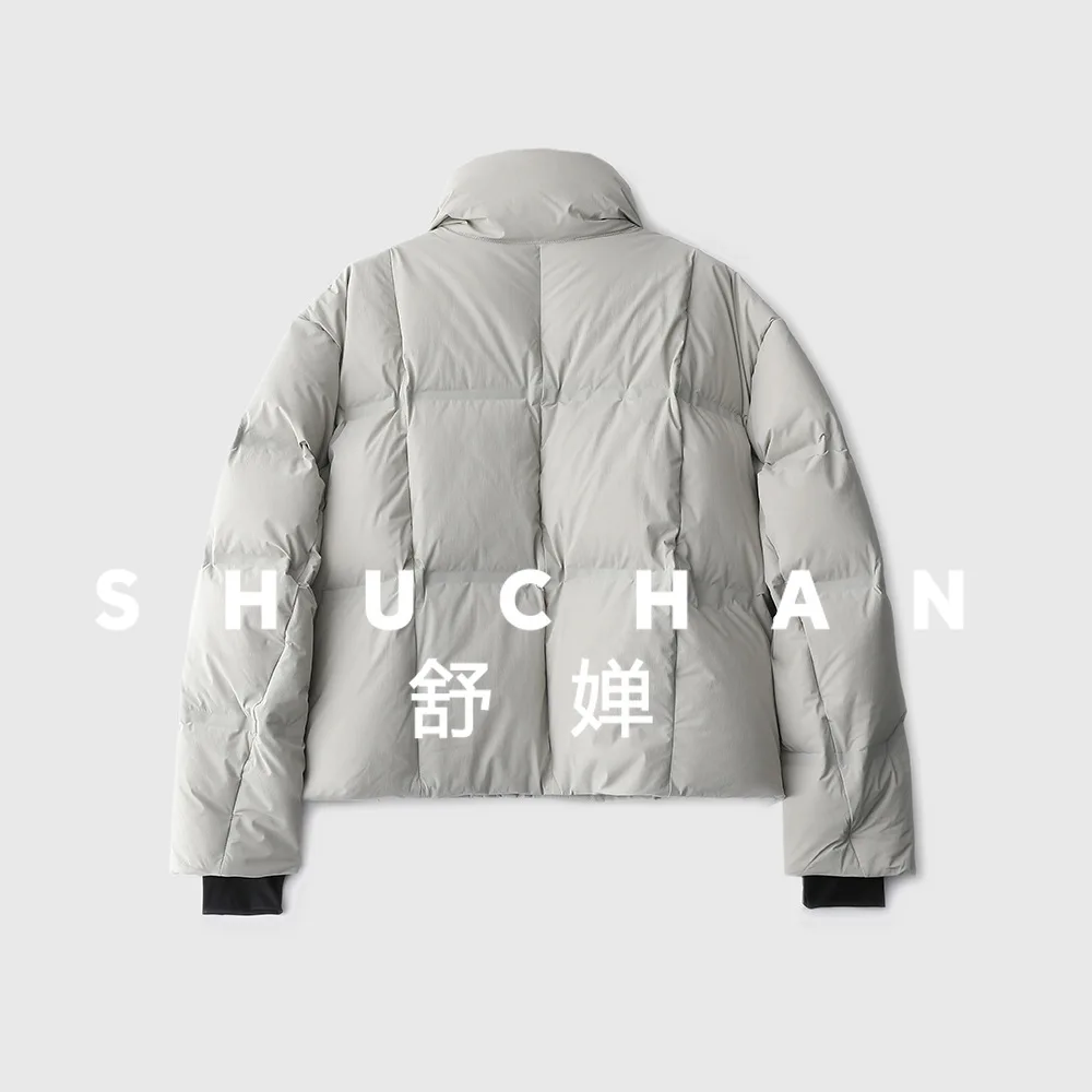 Короткая женская зимняя куртка на гусином пуху с воротником-стойкой - Фотография_4