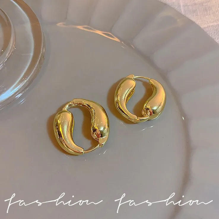 Корейские модные серьги u золотого цвета для женщин - Фотография_4