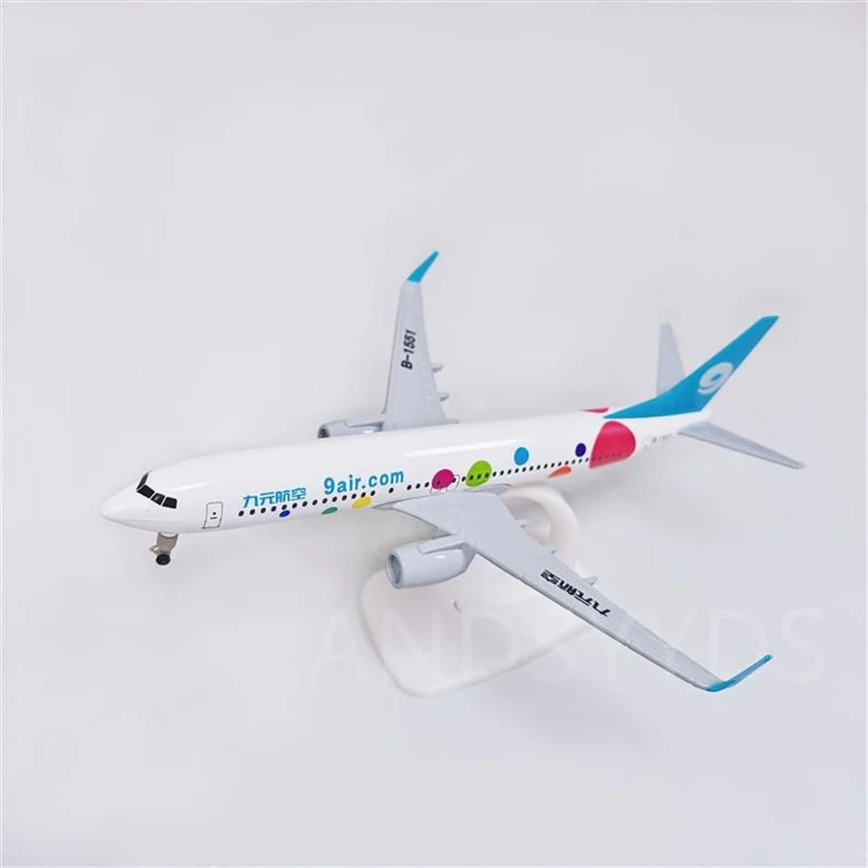 20 см nine yuan airlines b737 модель самолета из сплава - Фотография_5