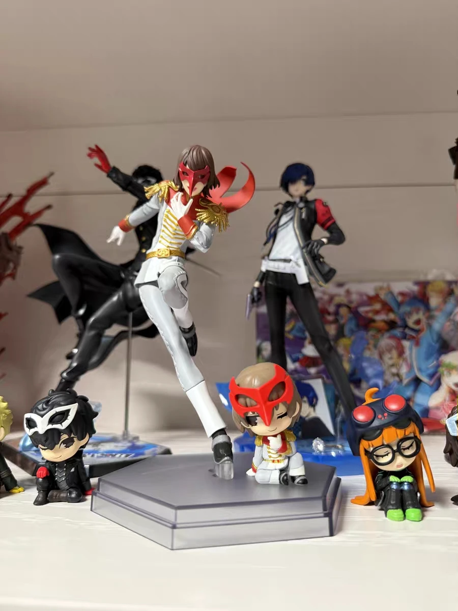 Капсульная игрушка takara tomy p5 royal edition - Фотография_3