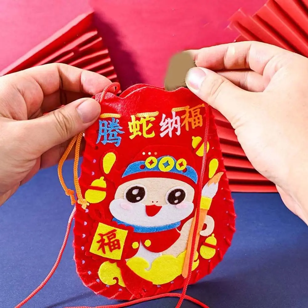 Сумка из нетканого материала со змеиным узором - Фотография_4