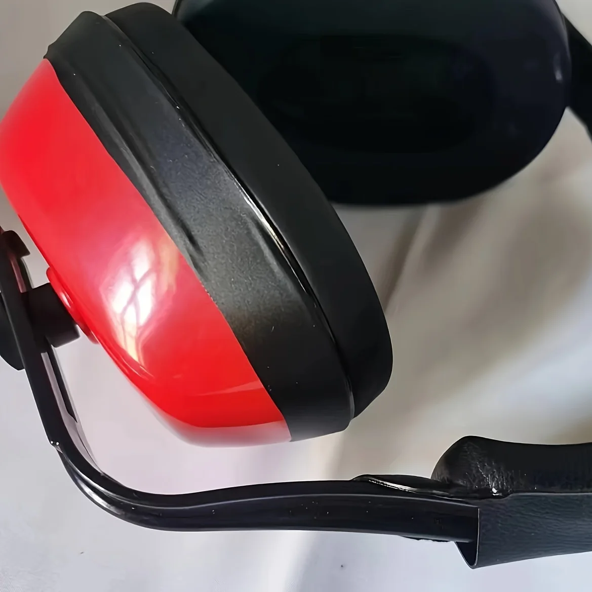 Пластиковые звукоизоляционные наушники с шумоподавлением - Фотография_6