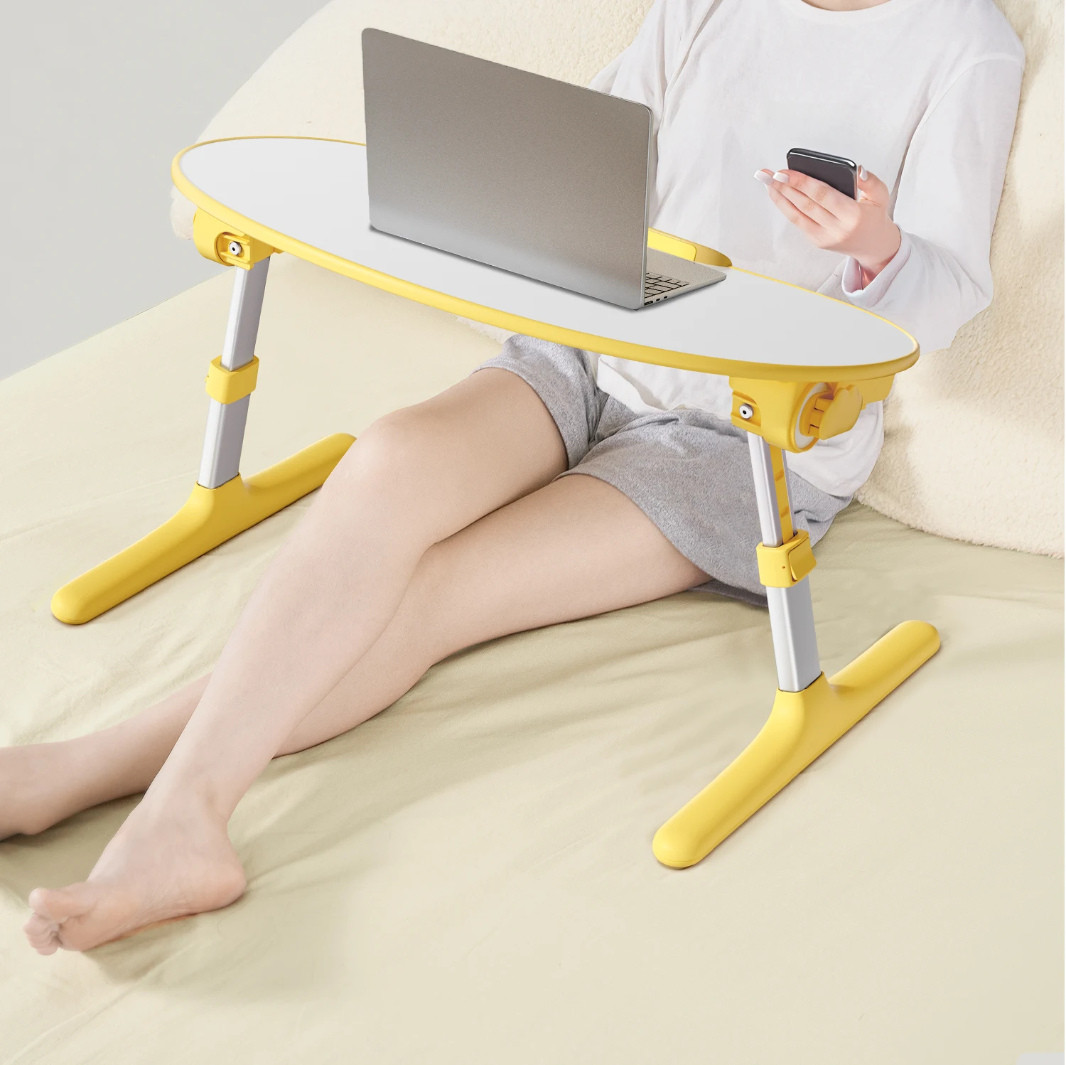 Детский учебный стол