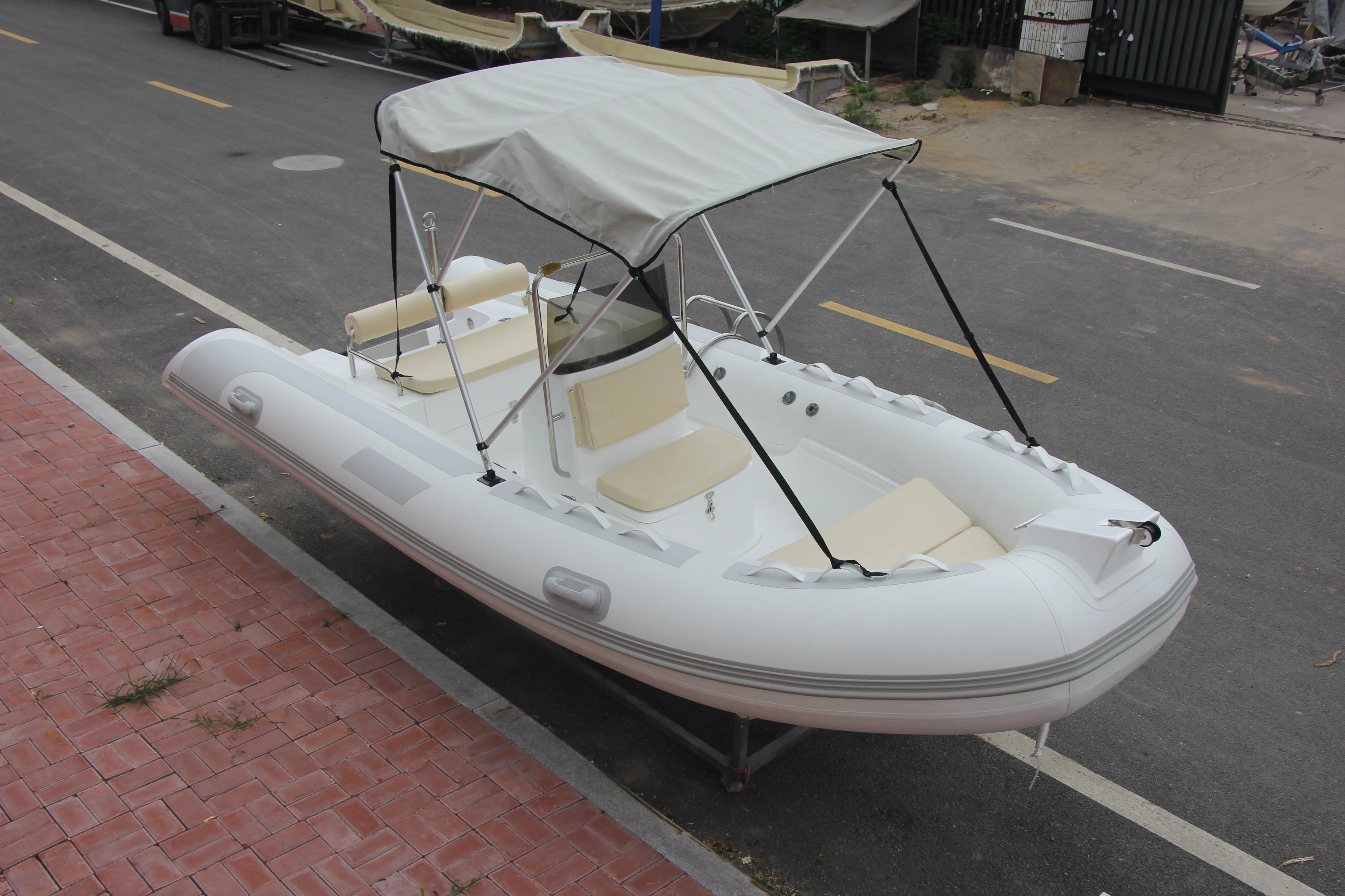 Сертифицированная ce лодка из стекловолокна с глубоким v-образным вырезом - Фотография_4