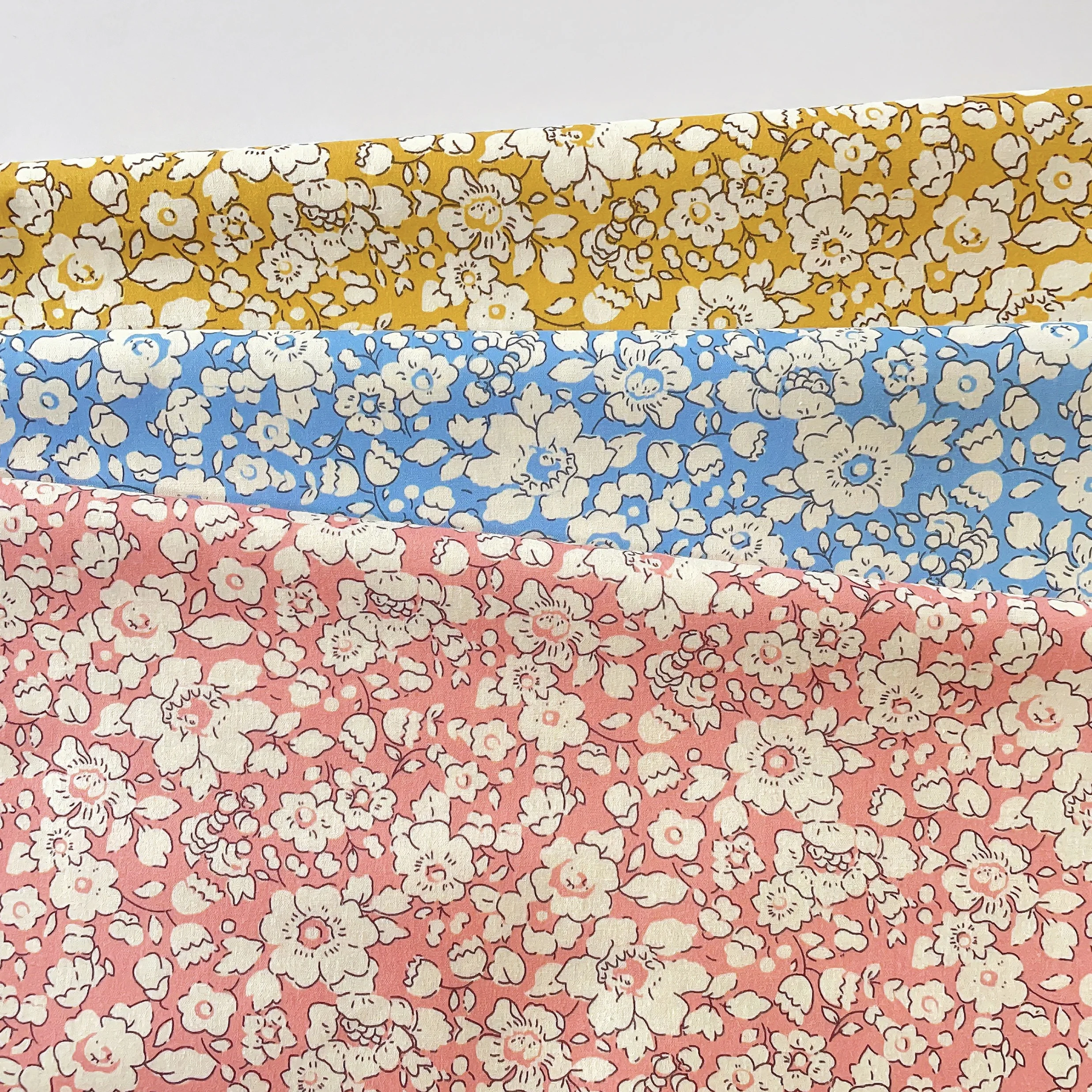 М цвет свободы с цветочным принтом