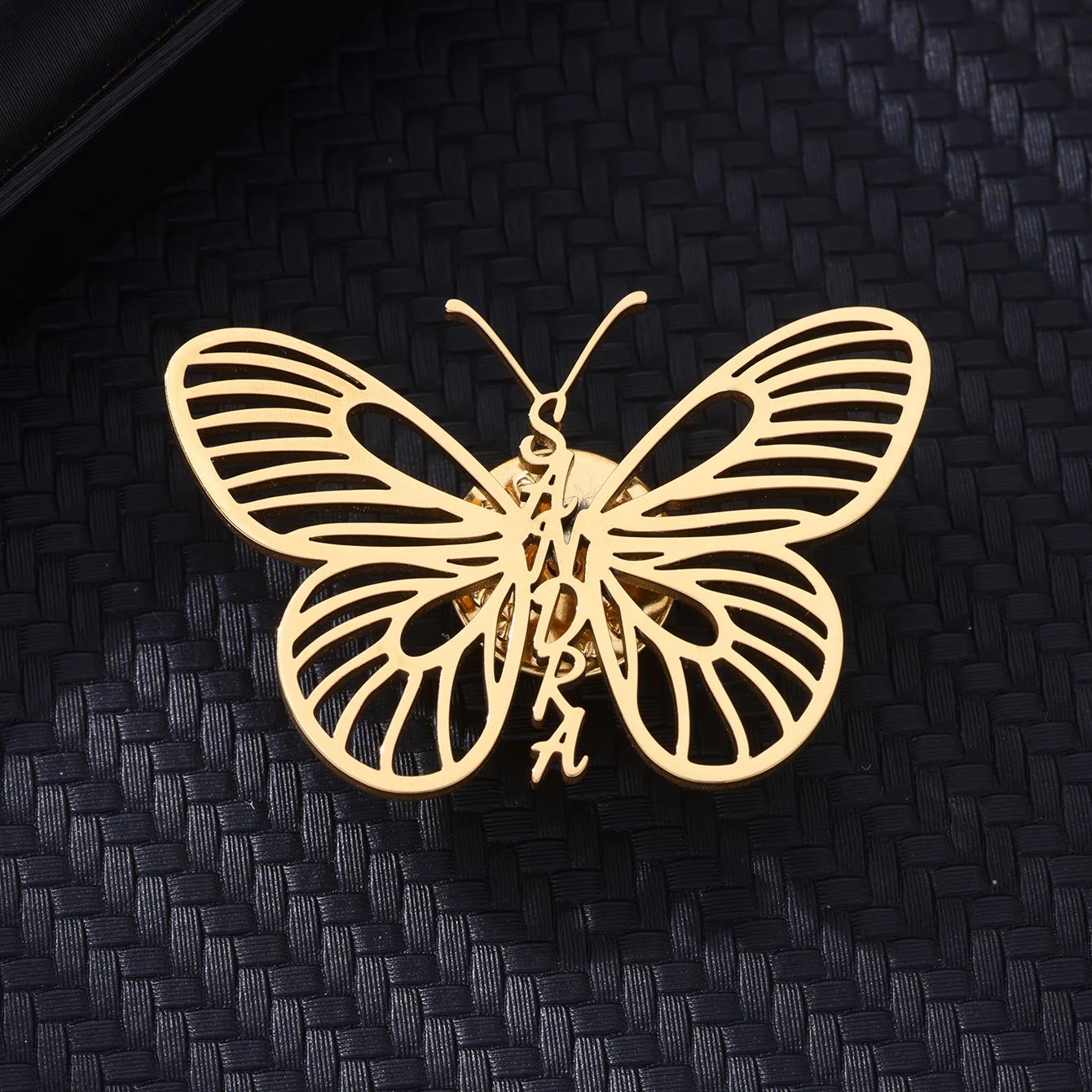 Броши с именем бабочки на заказ для женщин и мужчин