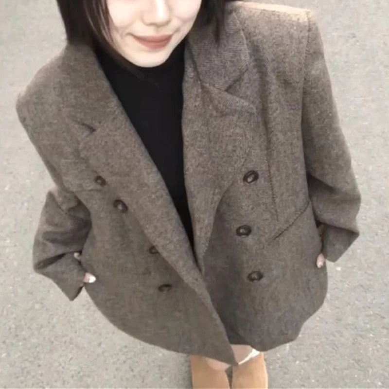 Женские шерстяные пальто