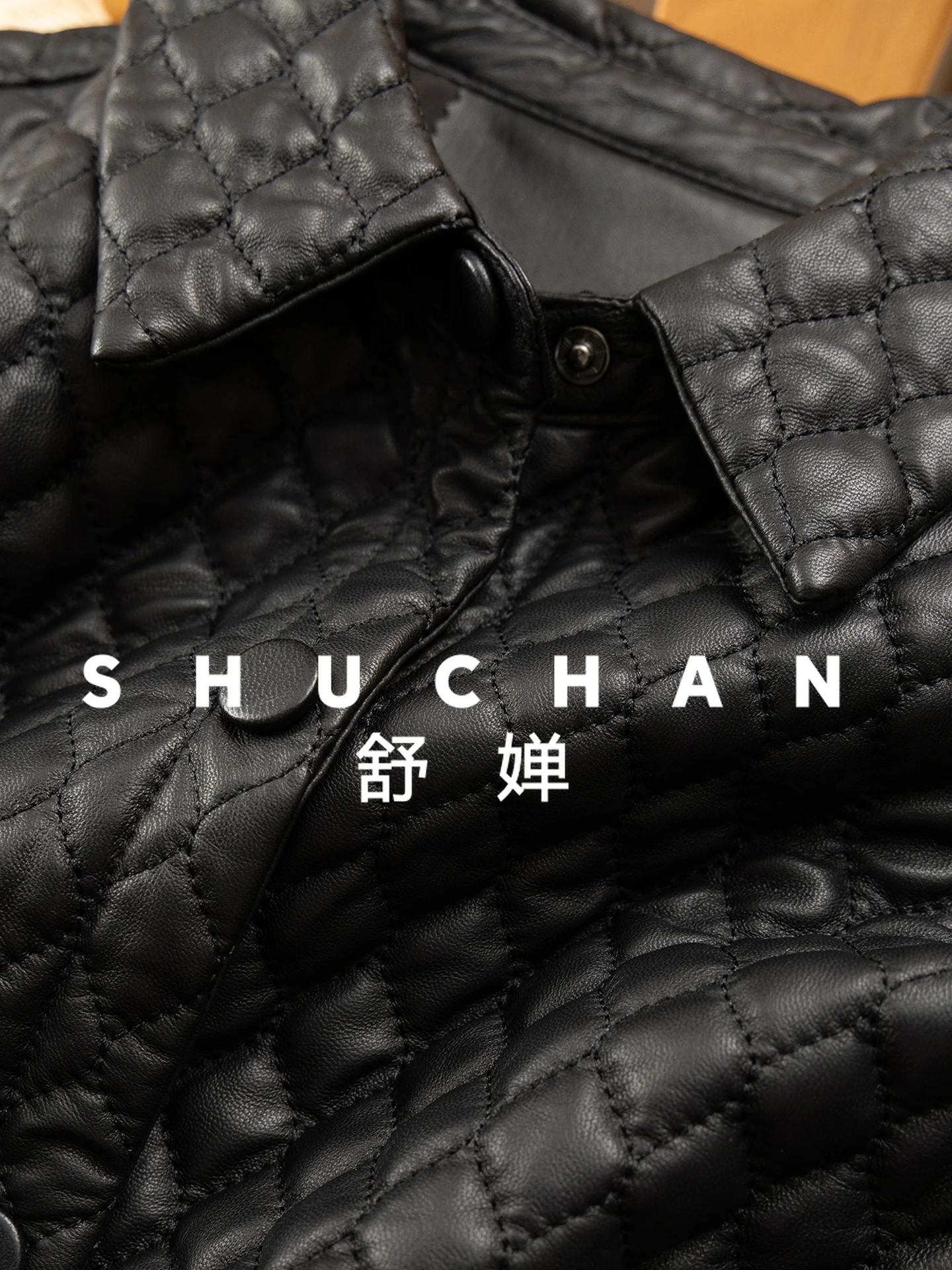 Легко окрашенная стеганая кожаная куртка из овчины - Фотография_5