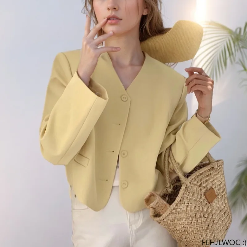 Женский офисный пиджак на пуговицах - Фотография_3