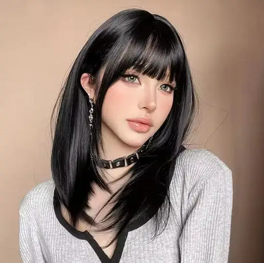 Черный синтетический женский парик с челкой - Фотография_2