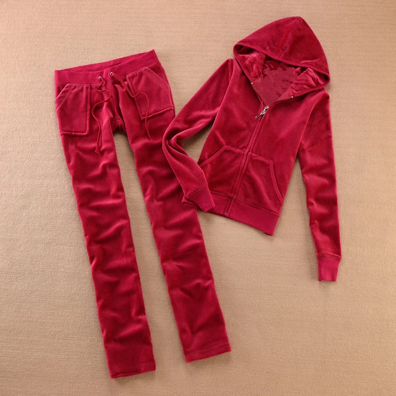 Бархатный спортивный костюм для женщин 2025 - Фотография_4