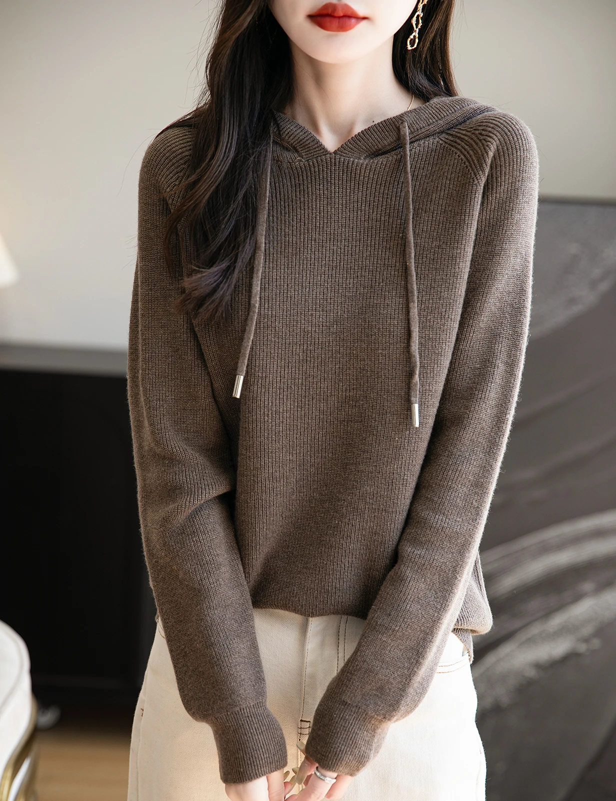 Вязаный топ с капюшоном для женщин - Фотография_3