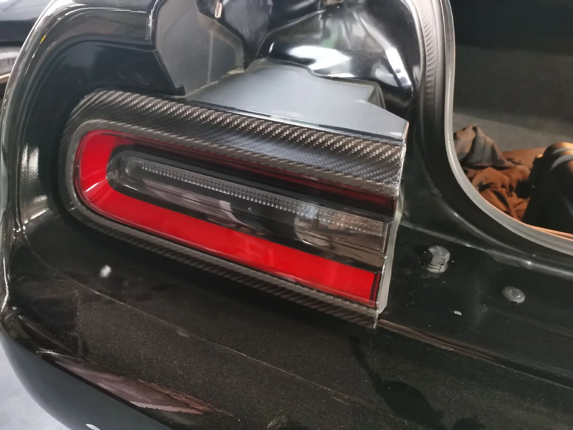 Для dodge challenger dry задний фонарь из углеродного волокна - Фотография_5