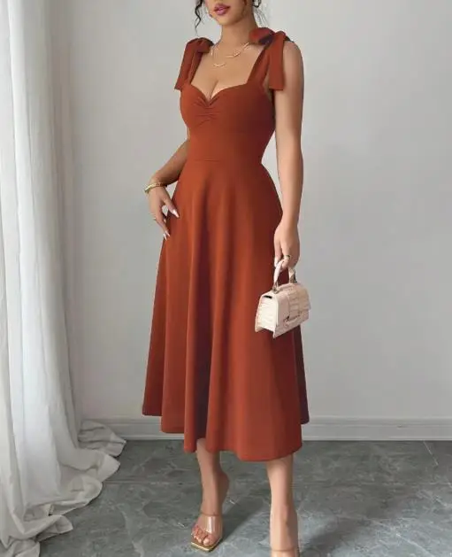 Сплошное цветное платье-жилет 2025