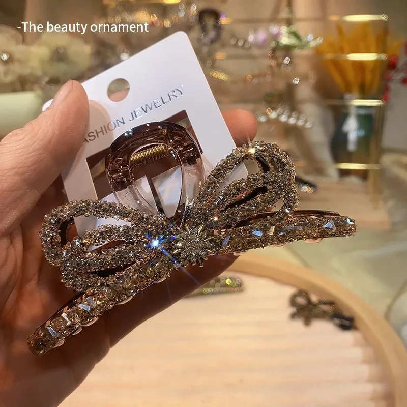 Новый корейский маленький дизайн с хрустальным бантом - Фотография_3