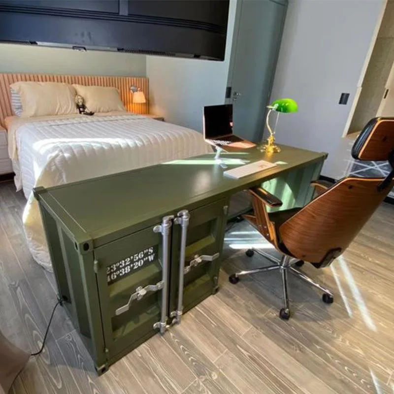 Компьютерный стол в индустриальном стиле - Фотография_3