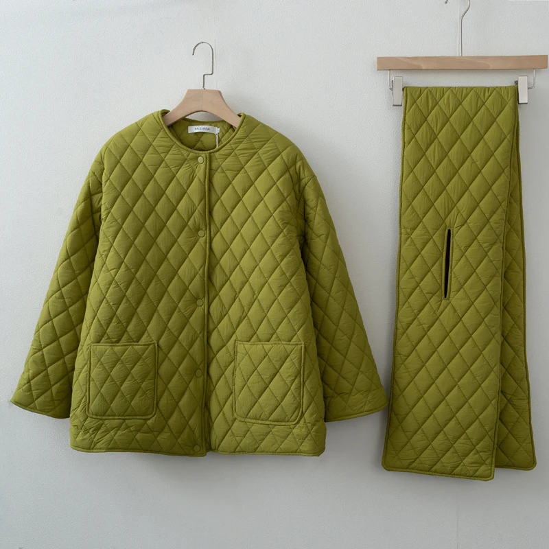 Женская осенне-зимняя куртка-шарф - Фотография_4